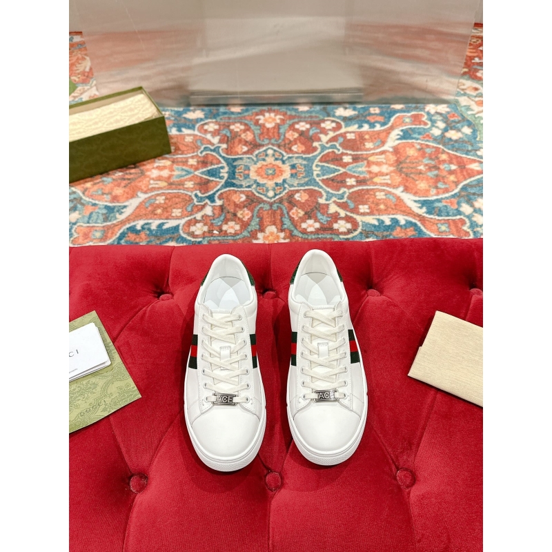 G*u*i casual shoes